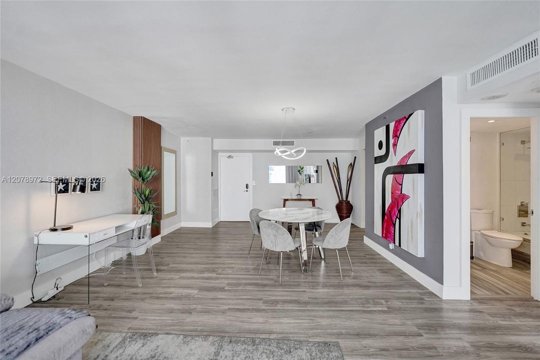 En Venta: $999,000 (1 camas, 1 baños, 905 Pies cuadrados)