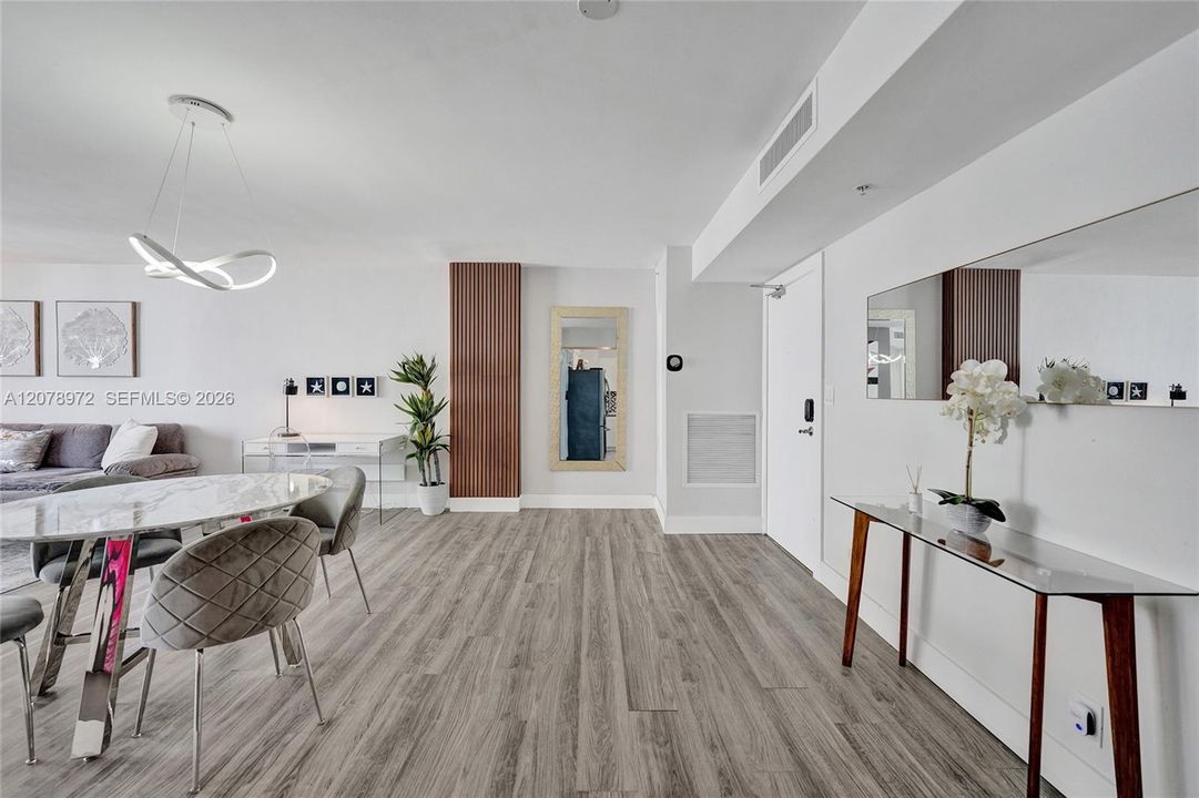 En Venta: $999,000 (1 camas, 1 baños, 905 Pies cuadrados)