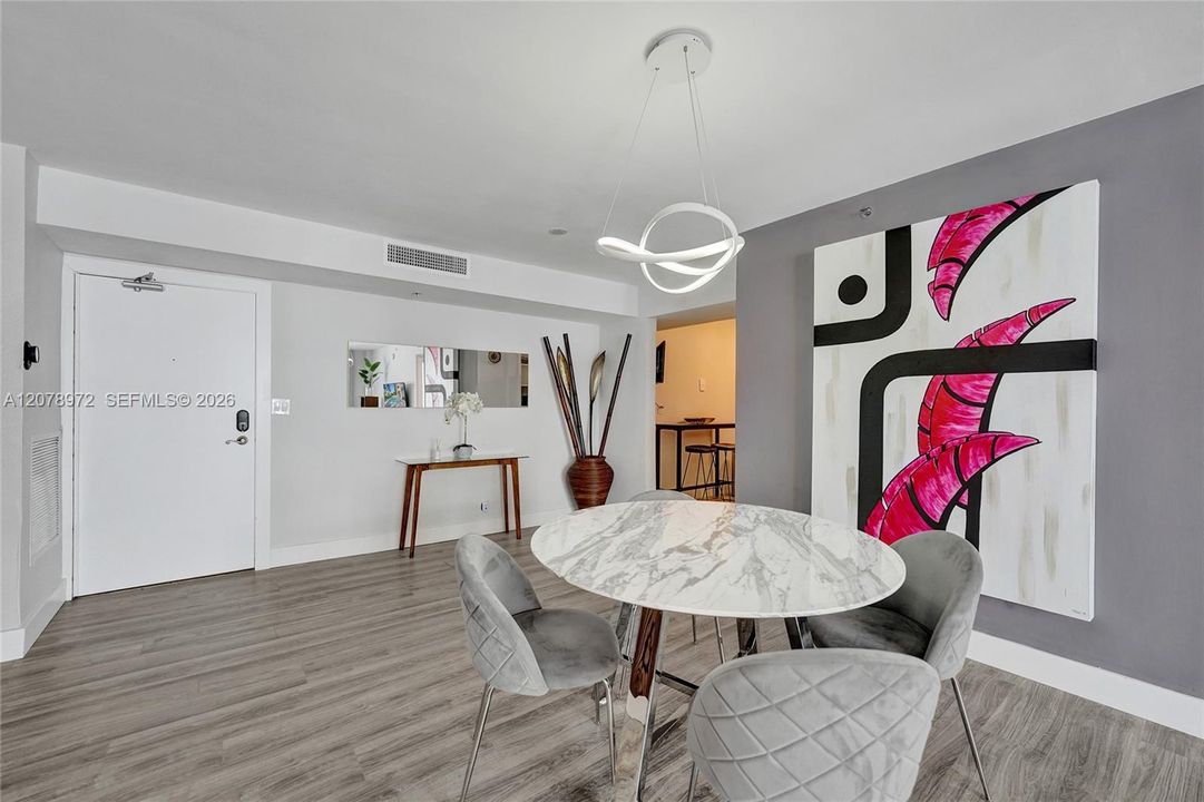 En Venta: $999,000 (1 camas, 1 baños, 905 Pies cuadrados)