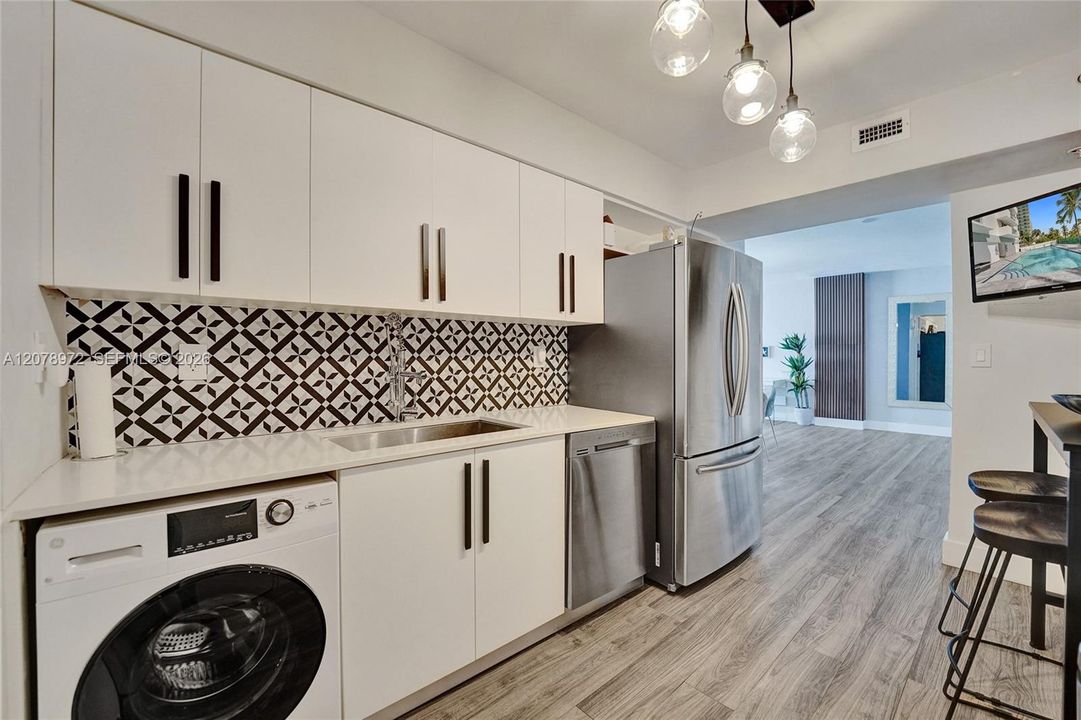 En Venta: $999,000 (1 camas, 1 baños, 905 Pies cuadrados)