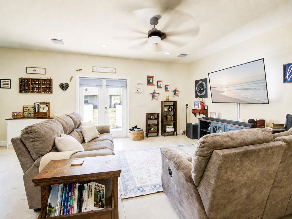 schumann living room