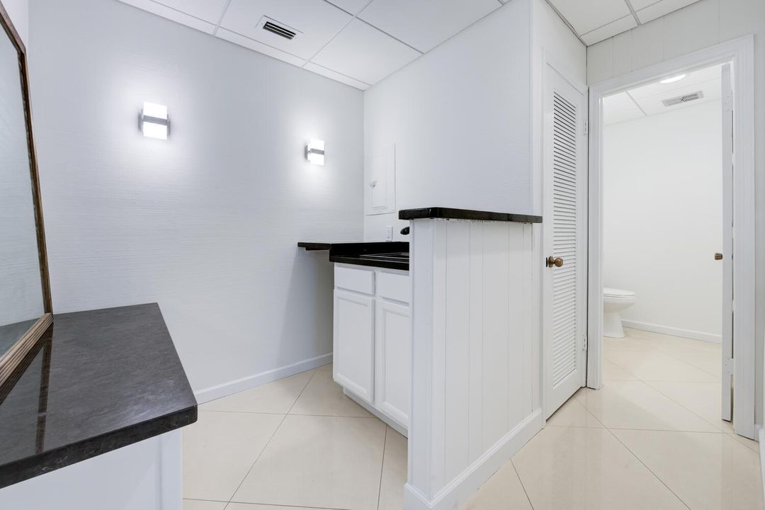 721 US1 Unit 116 North Palm-large-018-01