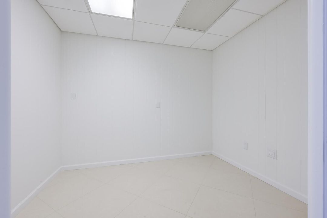 721 US1 Unit 116 North Palm-large-015-01