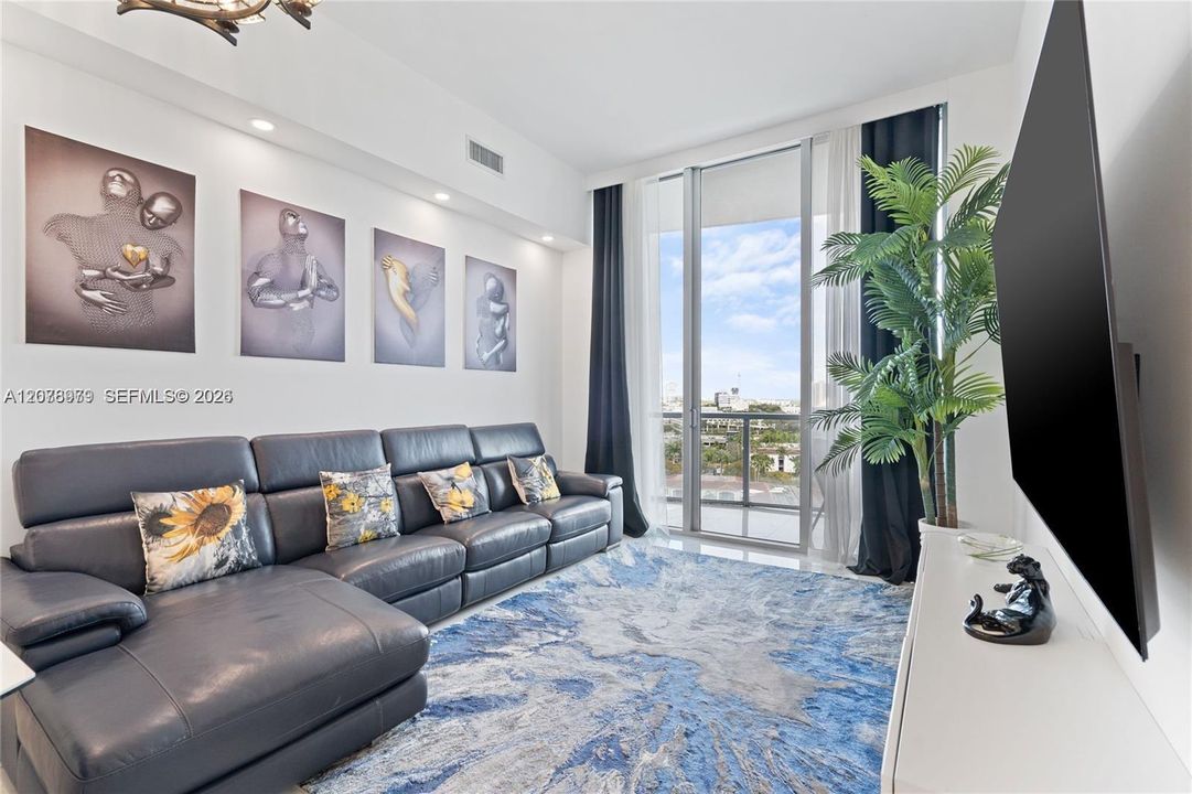 En Venta: $690,000 (3 camas, 2 baños, 1362 Pies cuadrados)