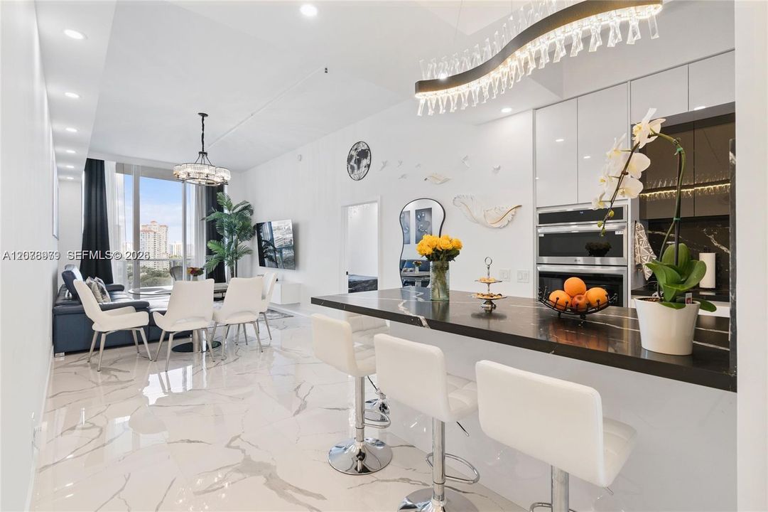 En Venta: $690,000 (3 camas, 2 baños, 1362 Pies cuadrados)