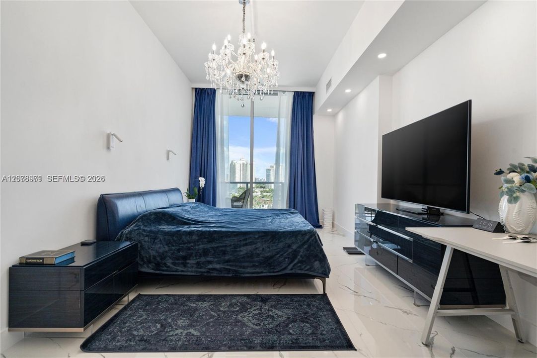 En Venta: $690,000 (3 camas, 2 baños, 1362 Pies cuadrados)