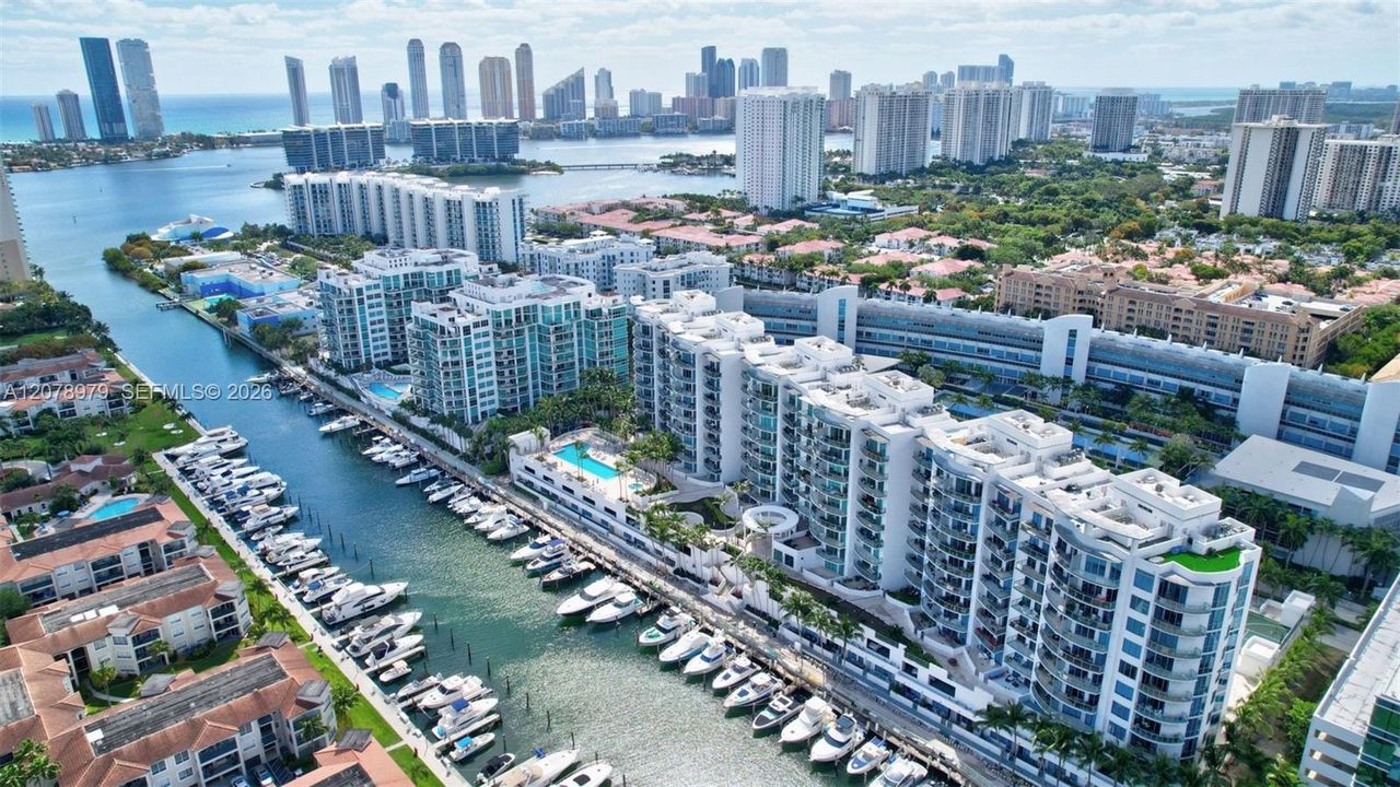 En Venta: $690,000 (3 camas, 2 baños, 1362 Pies cuadrados)