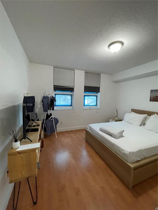 For Rent: $2,150 (1 beds, 1 baths, 704 Square Feet)