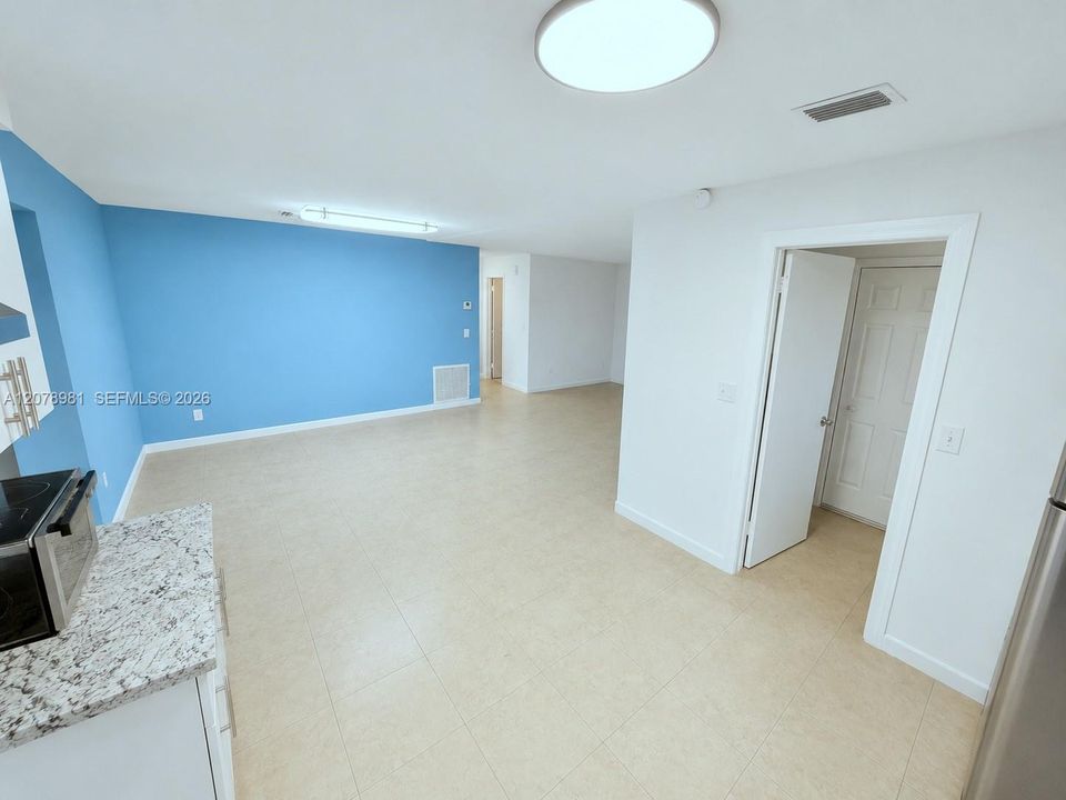 For Sale: $479,000 (3 beds, 2 baths, 1560 Square Feet)