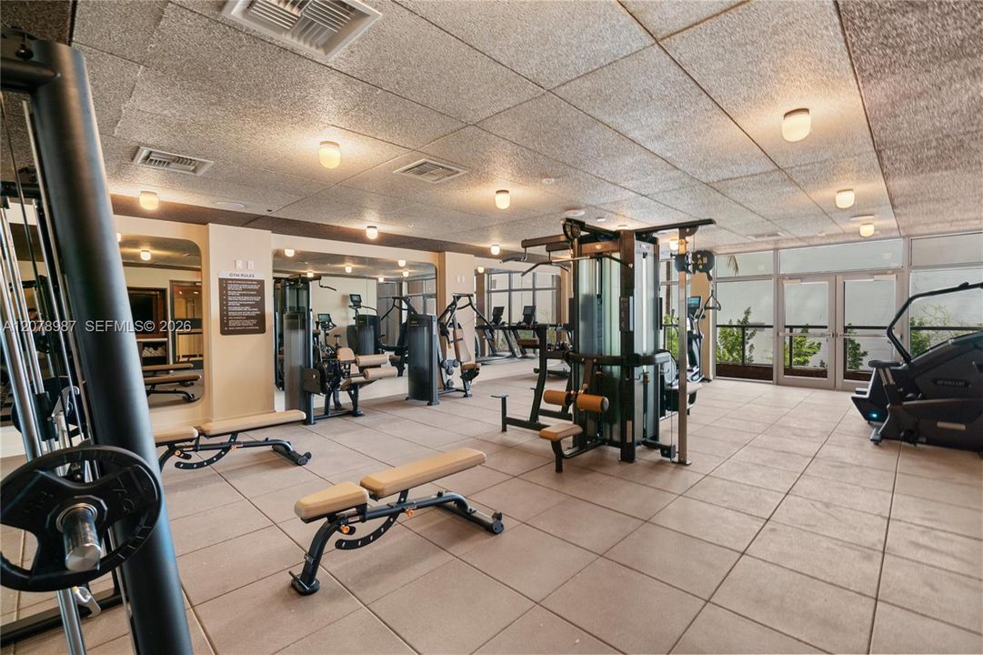 For Rent: $2,495 (0 beds, 1 baths, 330 Square Feet)