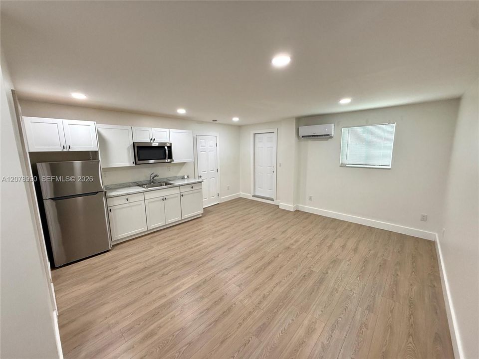 В аренду: $1,450 (0 спален, 1 ванн, 1266 Квадратных фут)