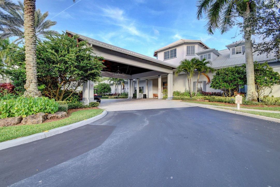 5-Clubhouse Entrance