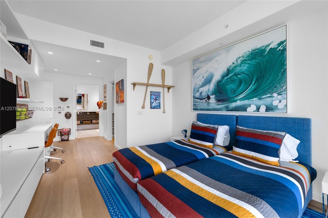 For Rent: $32,000 (3 beds, 4 baths, 3354 Square Feet)