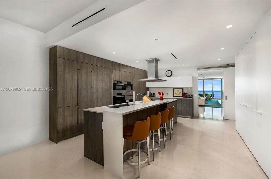 For Rent: $32,000 (3 beds, 4 baths, 3354 Square Feet)