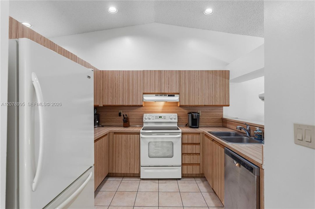 En Venta: $525,000 (3 camas, 2 baños, 1457 Pies cuadrados)