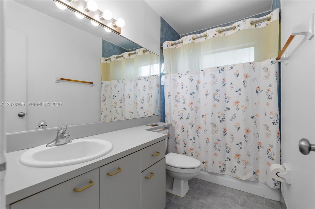 En Venta: $525,000 (3 camas, 2 baños, 1457 Pies cuadrados)