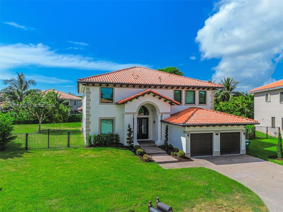 For Sale: $1,495,000 (5 beds, 4 baths, 3945 Square Feet)