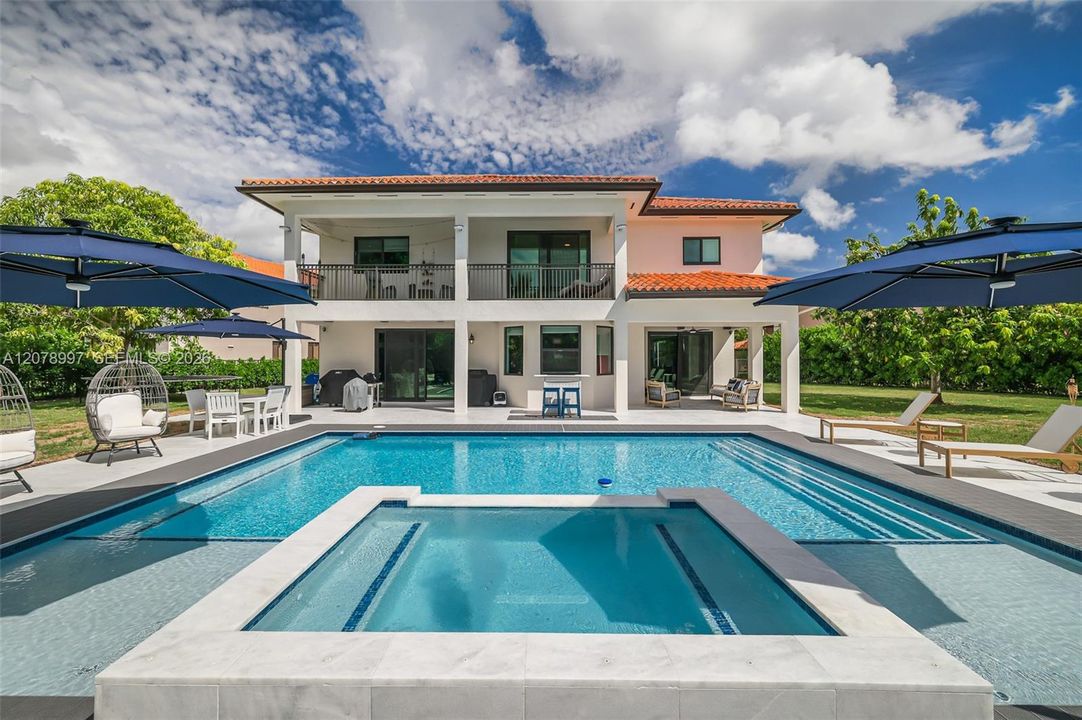 For Sale: $1,495,000 (5 beds, 4 baths, 3945 Square Feet)