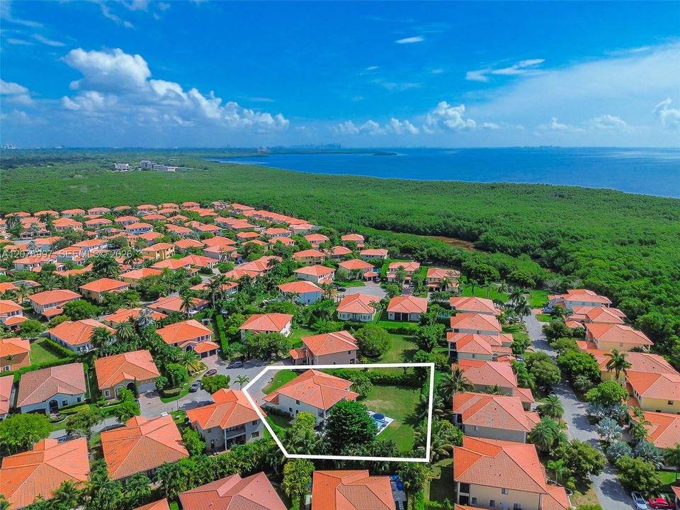 For Sale: $1,495,000 (5 beds, 4 baths, 3945 Square Feet)