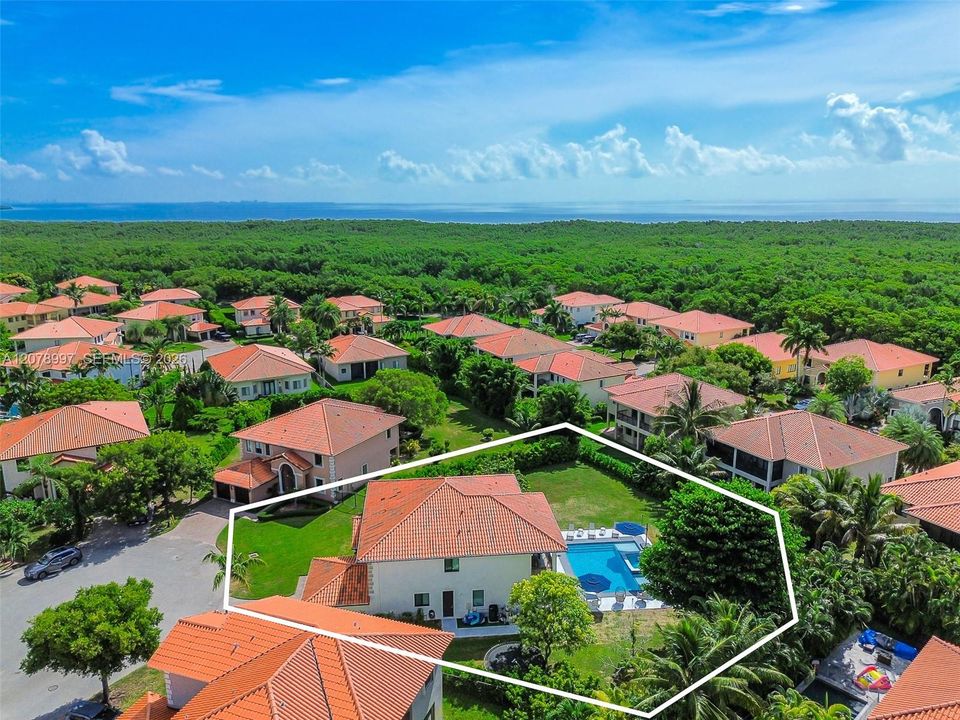 For Sale: $1,495,000 (5 beds, 4 baths, 3945 Square Feet)