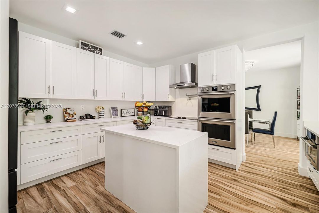 For Sale: $1,495,000 (5 beds, 4 baths, 3945 Square Feet)
