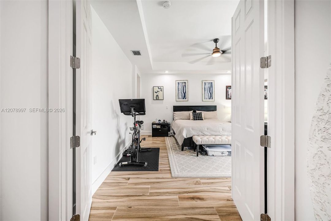 For Sale: $1,495,000 (5 beds, 4 baths, 3945 Square Feet)