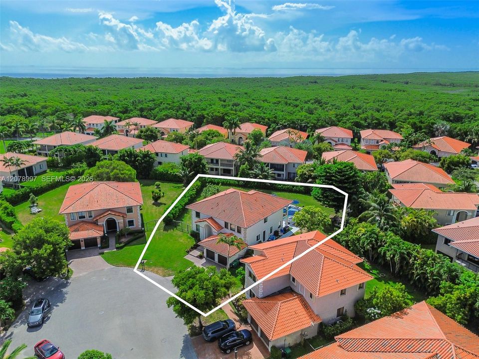 For Sale: $1,495,000 (5 beds, 4 baths, 3945 Square Feet)