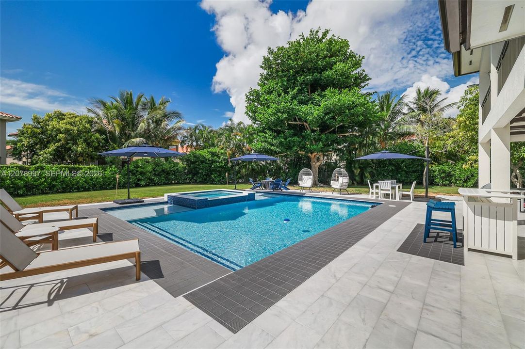 For Sale: $1,495,000 (5 beds, 4 baths, 3945 Square Feet)