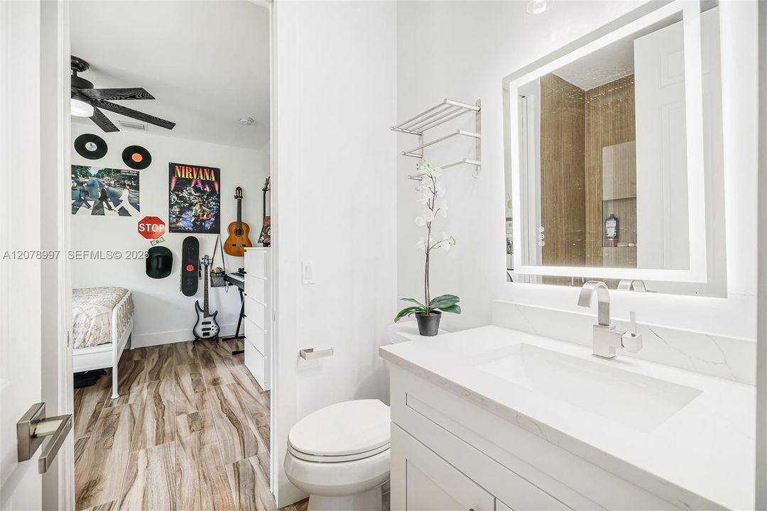 For Sale: $1,495,000 (5 beds, 4 baths, 3945 Square Feet)