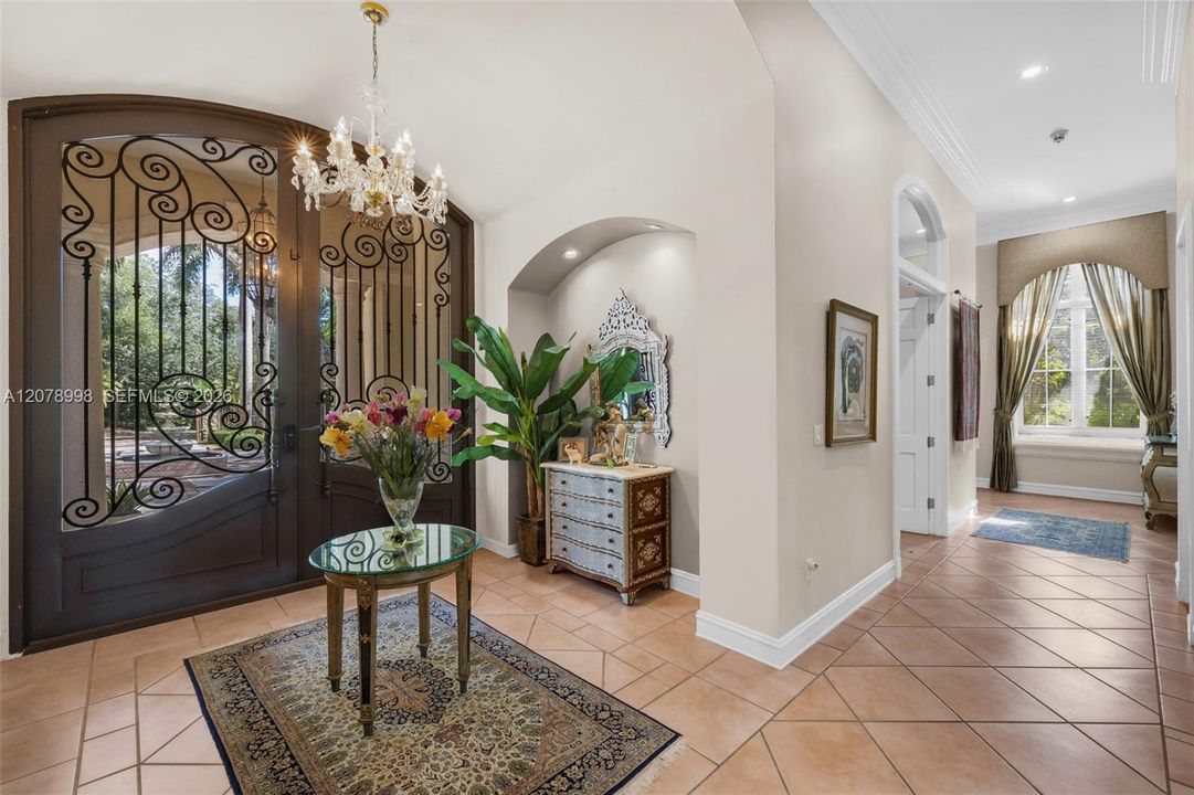 En Venta: $3,995,000 (5 camas, 4 baños, 5212 Pies cuadrados)