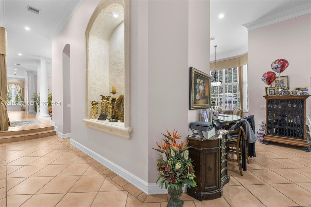 En Venta: $3,995,000 (5 camas, 4 baños, 5212 Pies cuadrados)