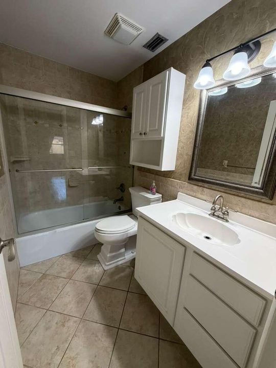 Bathroom2