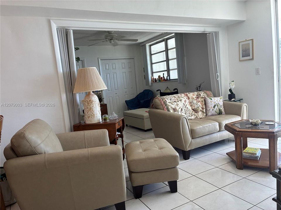 LIVING ROOM TO ADDITIONAL  ROOM