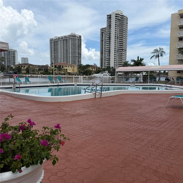 COMMUNITY POOL