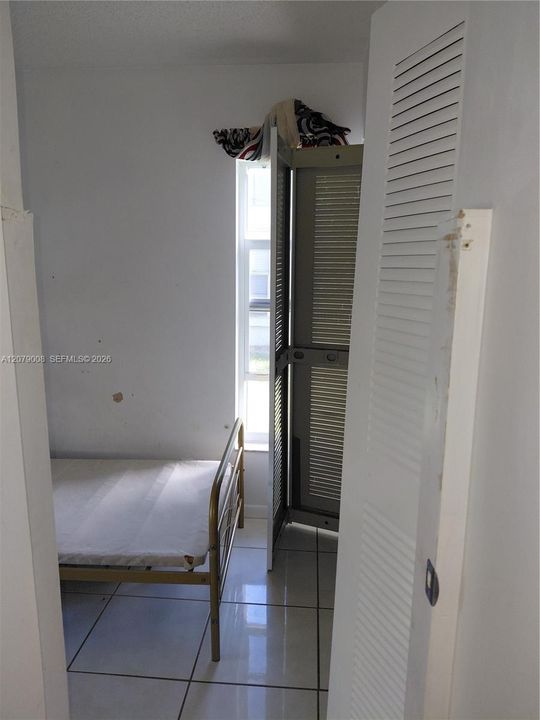 En Venta: $290,000 (3 camas, 2 baños, 1050 Pies cuadrados)