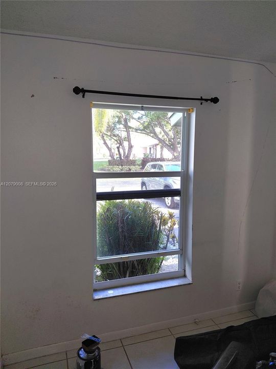 En Venta: $290,000 (3 camas, 2 baños, 1050 Pies cuadrados)