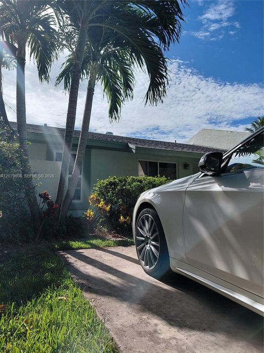 En Venta: $290,000 (3 camas, 2 baños, 1050 Pies cuadrados)
