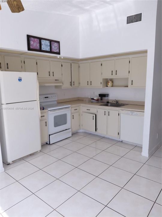 En Venta: $290,000 (3 camas, 2 baños, 1050 Pies cuadrados)