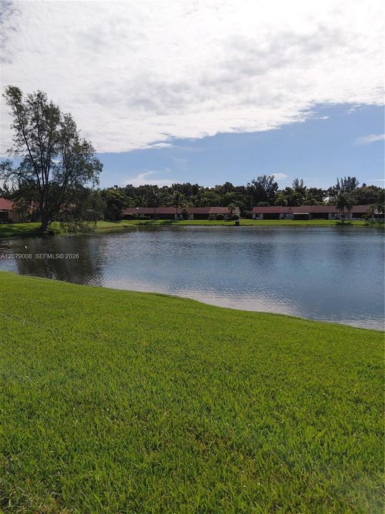 En Venta: $290,000 (3 camas, 2 baños, 1050 Pies cuadrados)