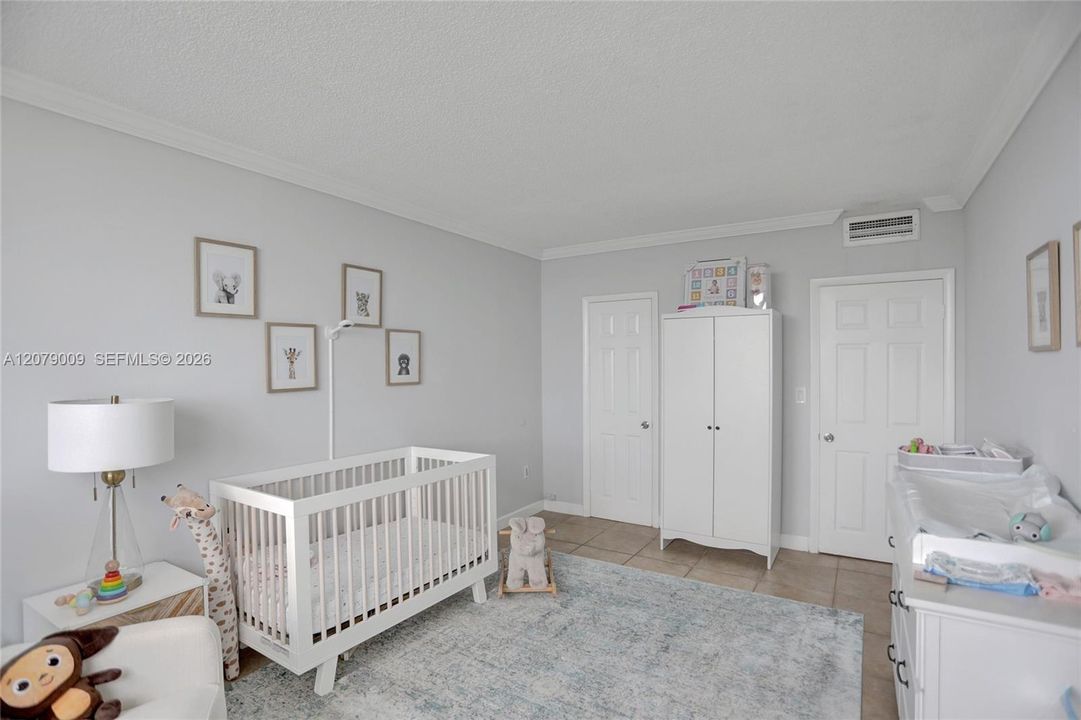 For Rent: $3,200 (2 beds, 2 baths, 1220 Square Feet)