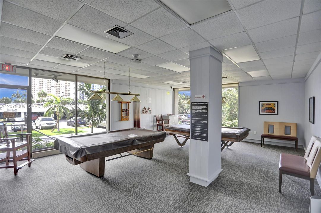 For Rent: $3,200 (2 beds, 2 baths, 1220 Square Feet)