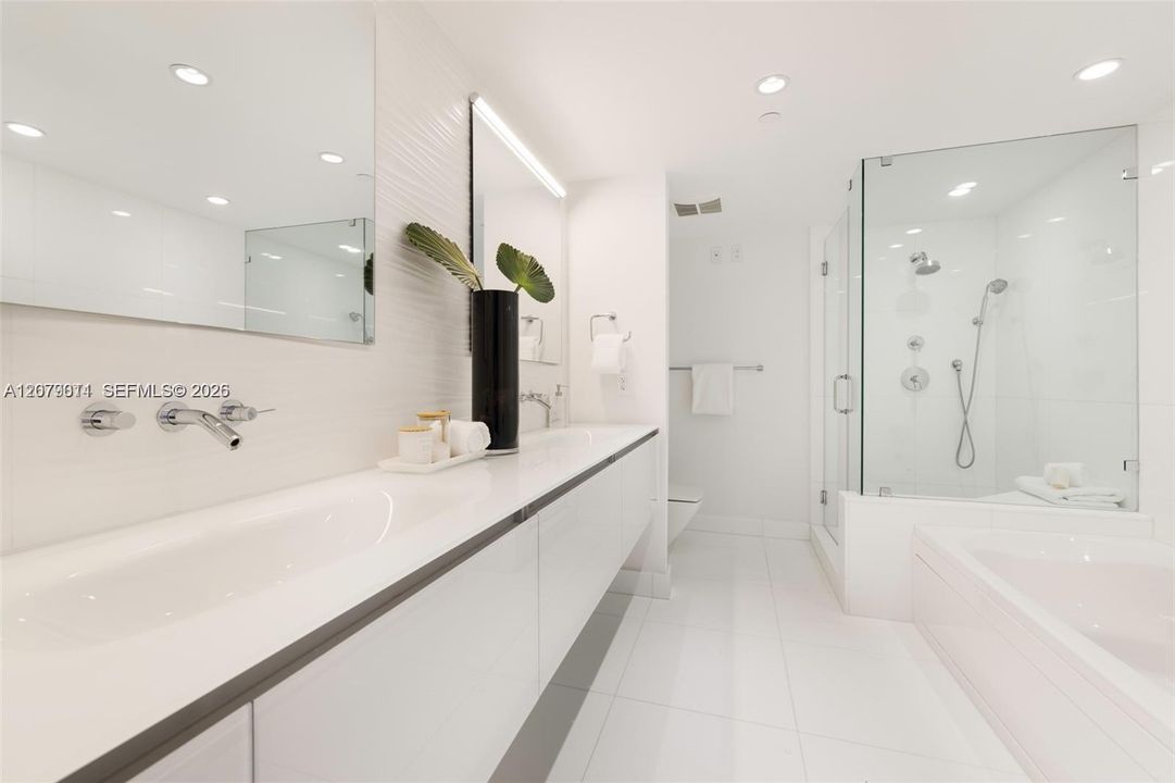 En Venta: $3,250,000 (3 camas, 3 baños, 4536 Pies cuadrados)