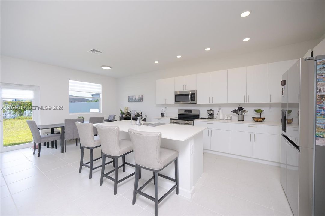 For Sale: $890,000 (5 beds, 3 baths, 3012 Square Feet)