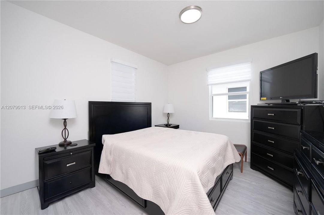 For Sale: $890,000 (5 beds, 3 baths, 3012 Square Feet)