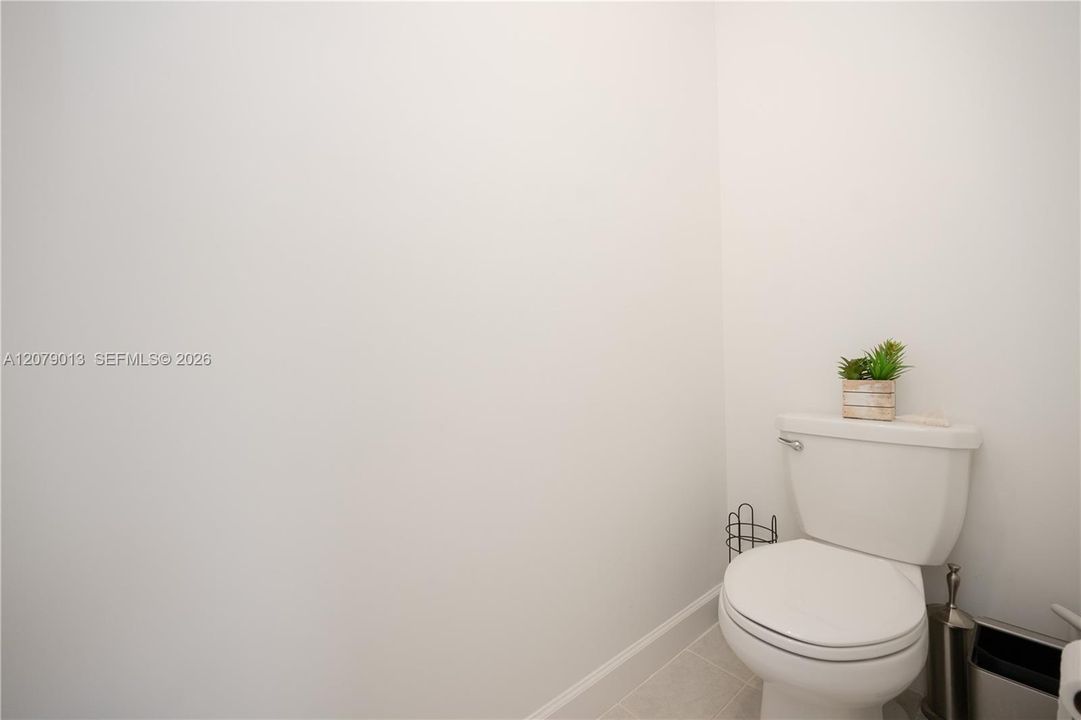 For Sale: $890,000 (5 beds, 3 baths, 3012 Square Feet)
