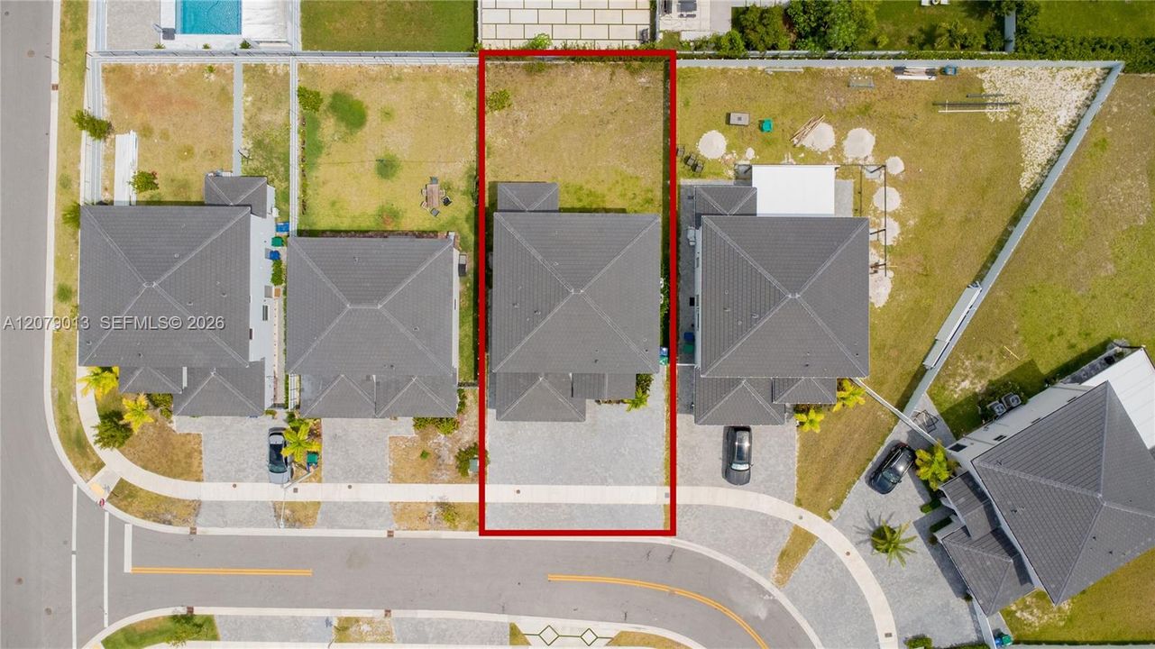 For Sale: $890,000 (5 beds, 3 baths, 3012 Square Feet)