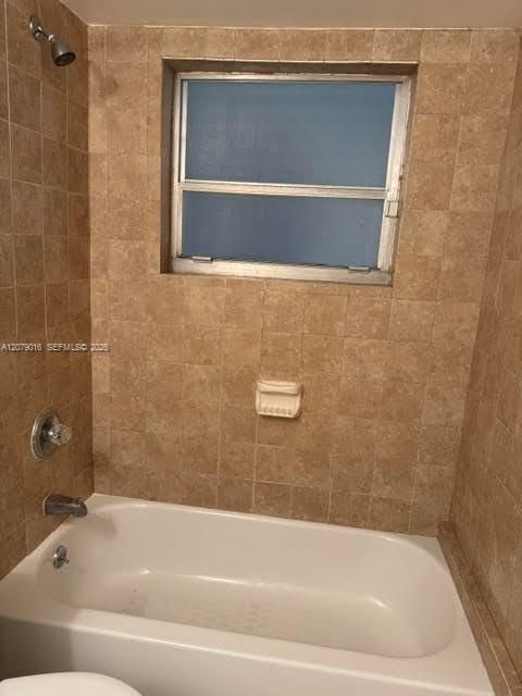 Active With Contract: $1,400 (0 beds, 0 baths, 510 Square Feet)