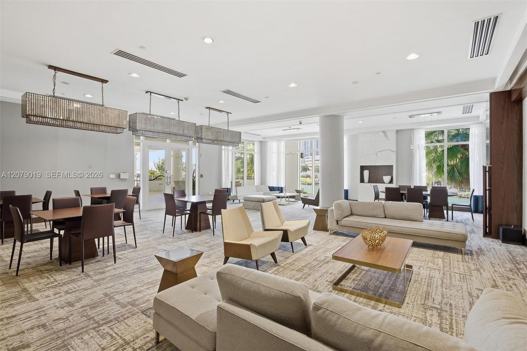 For Rent: $6,200 (3 beds, 3 baths, 1493 Square Feet)