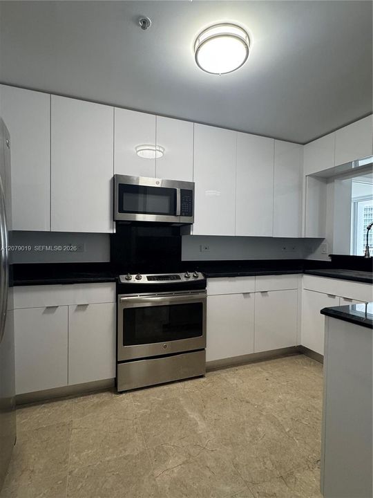 For Rent: $6,200 (3 beds, 3 baths, 1493 Square Feet)