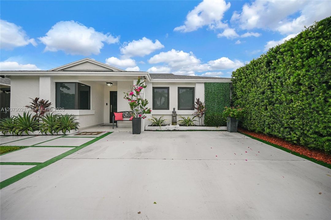 For Sale: $629,999 (3 beds, 2 baths, 1125 Square Feet)